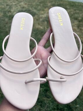 SHEIN beige Double Strap Toe-Loop Slide Sandals
